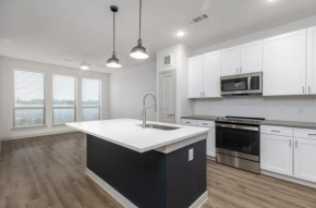 Landing at Birdie on Woodland Greens - 1 Bedroom in Plaza Volente
